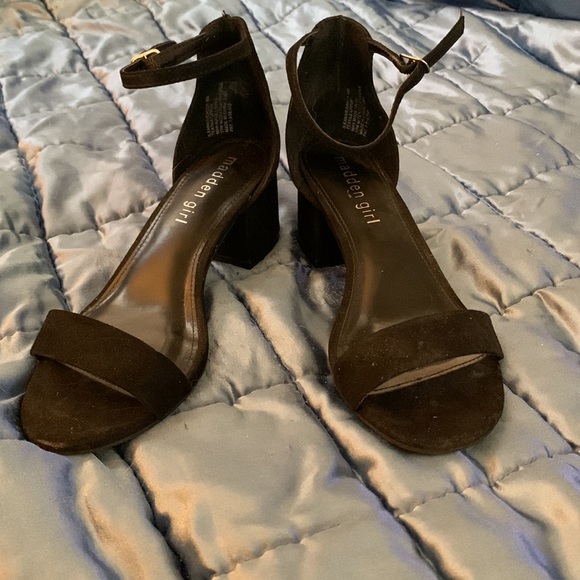 Sandals - Picture 2 of 2